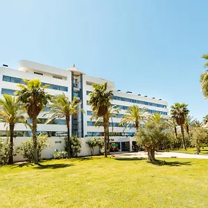 https://el-hotel-pacha.ibizaislandhotels.net